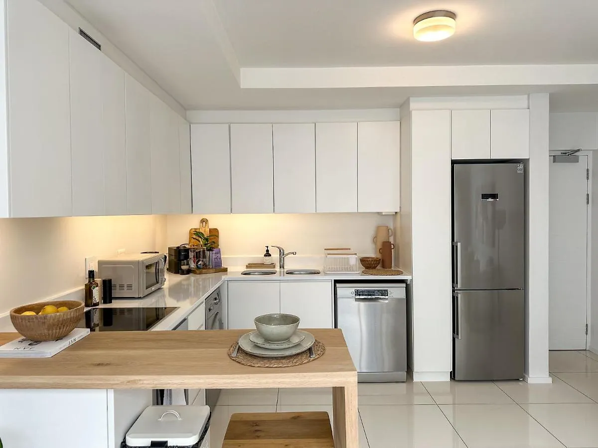 Luxury 1Br Green Point - Walk To Sea Point Promenade! Rooftop Pool, Secure Parking Cape Town 0*,