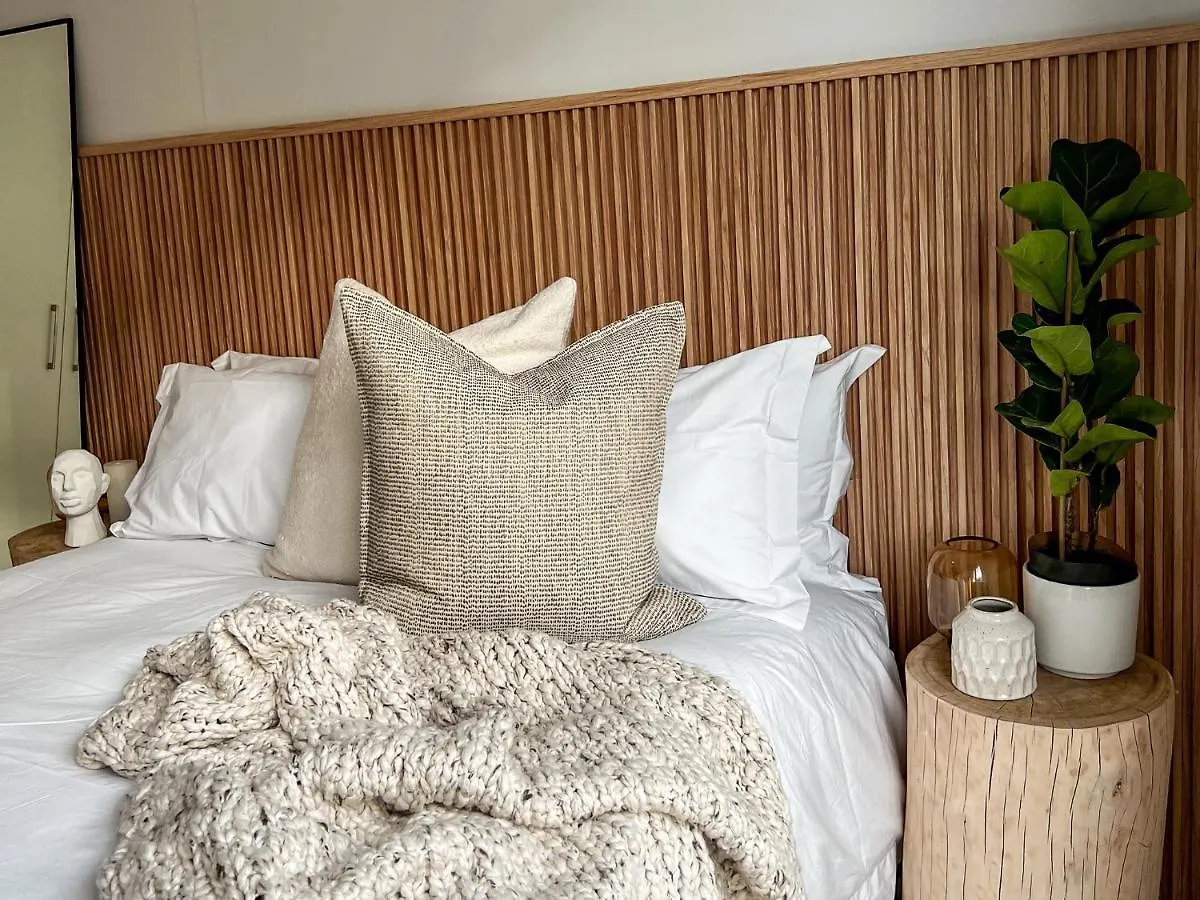 Apartment Luxury 1Br Green Point - Walk To Sea Point Promenade! Rooftop Pool, Secure Parking Cape Town