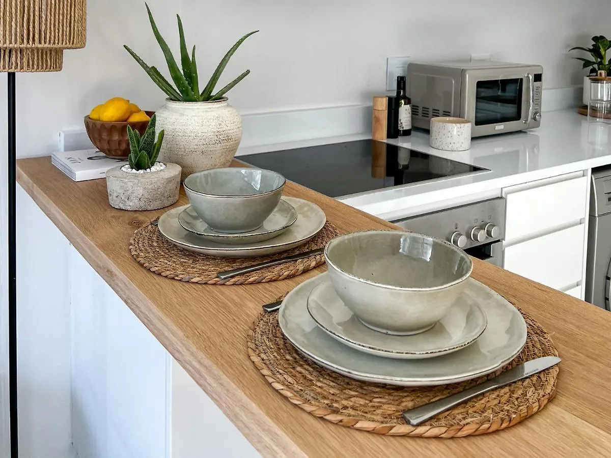Luxury 1Br Green Point - Walk To Sea Point Promenade! Rooftop Pool, Secure Parking Cape Town Apartment
