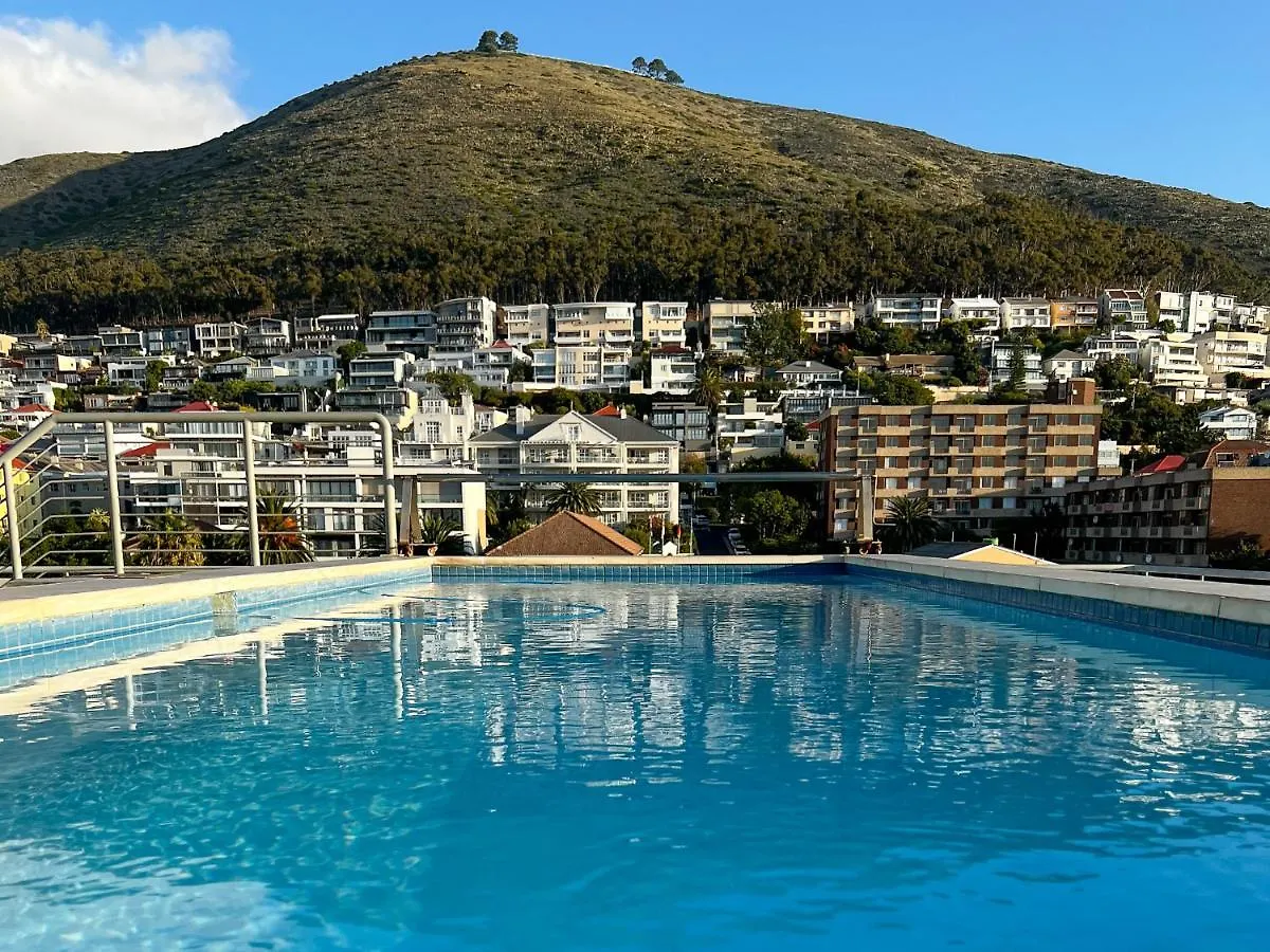 Luxury 1Br Green Point - Walk To Sea Point Promenade! Rooftop Pool, Secure Parking Cape Town 0*,  South Africa